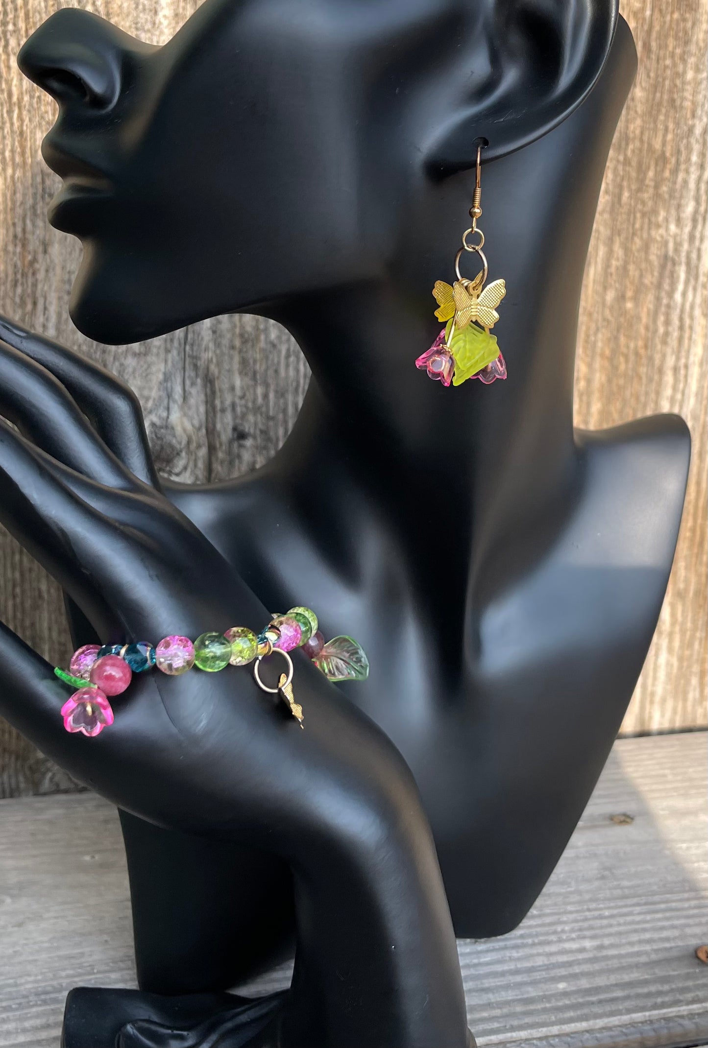 Butterflies On The Grapevine - Bracelet and Earring Set